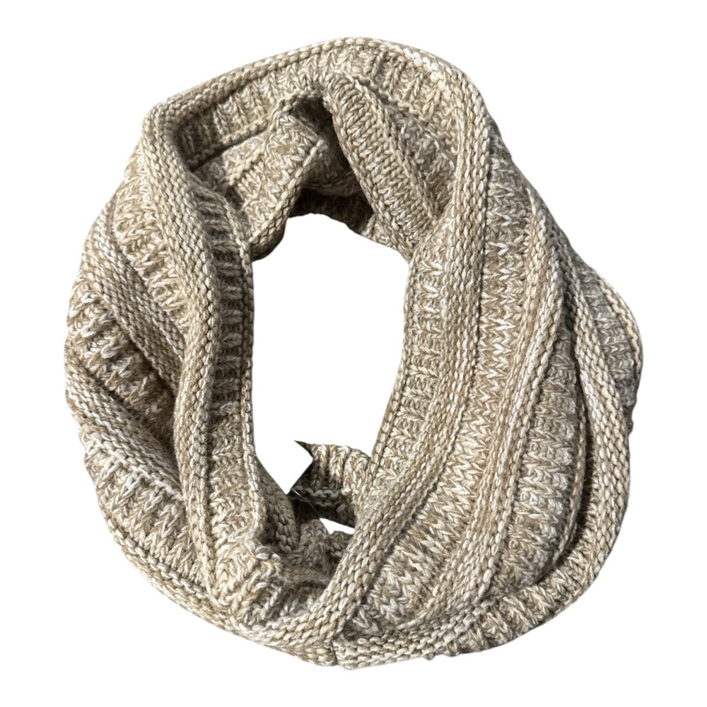 David and Young Beige Knit Scarf‎